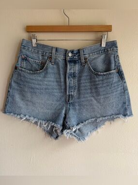 Levi’s Classic High-Rise Light Blue Denim Shorts